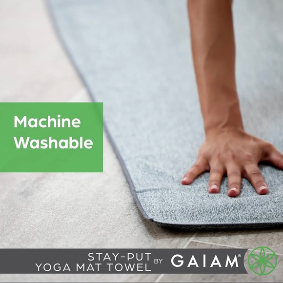 Gaiam Yoga Mat Towel Non Slip Fast Dry Purple Microfiber Pilates Hot Yoga 26x70 - Picture 9 of 10